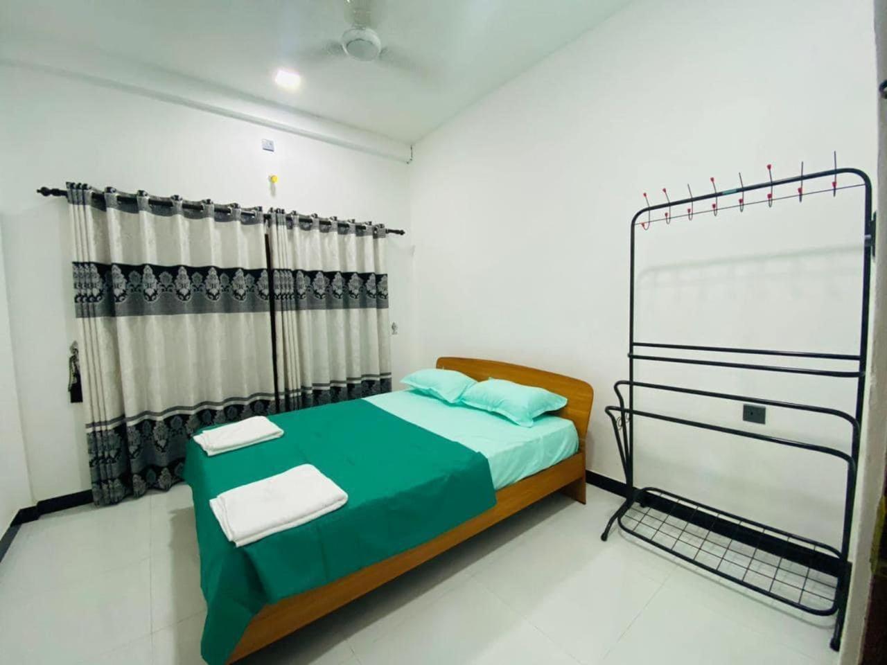 Lalitha Holiday Inn Джафна Екстериор снимка