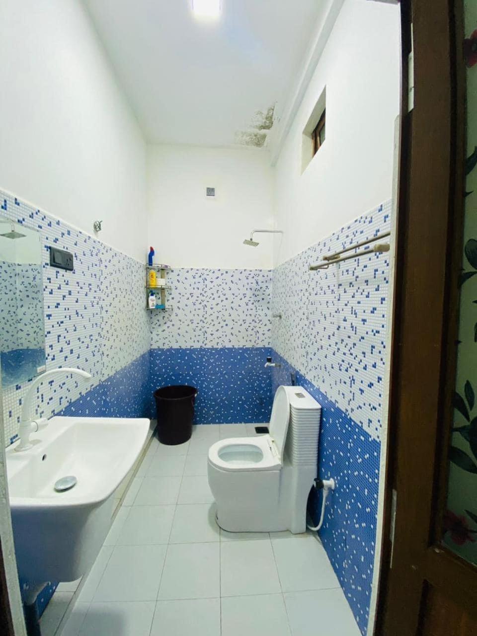 Lalitha Holiday Inn Джафна Екстериор снимка